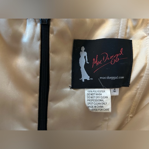 Lace Beaded Off-the-Shoulder Mac Duggal Dress, size 4 - Picture 12 of 13